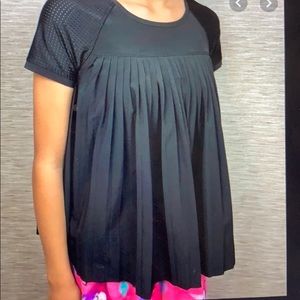 lulu lemon black flowy top!
